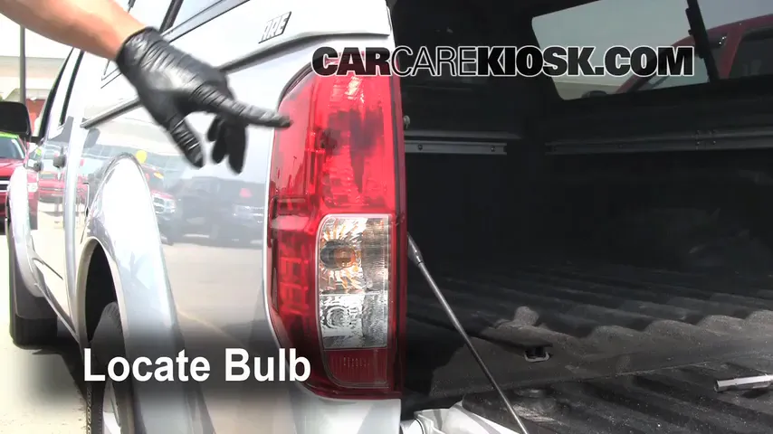 2009 Nissan Frontier LE 4.0L V6 Crew Cab Pickup Lights